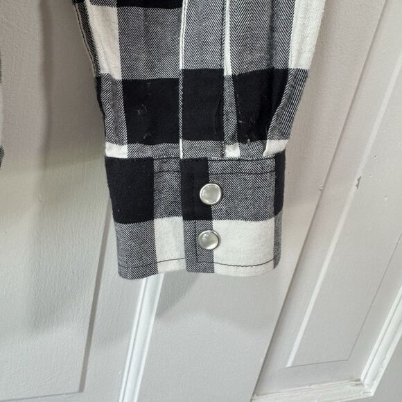 UNTUCKit For Her Holden Buffalo Check Plaid Flannel Shirt Size 6 Pearl Snap EUC - Picture 6 of 11
